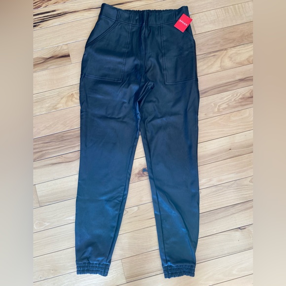 Spanx Faux leather jogger pants sz medium NWT - Picture 2 of 3